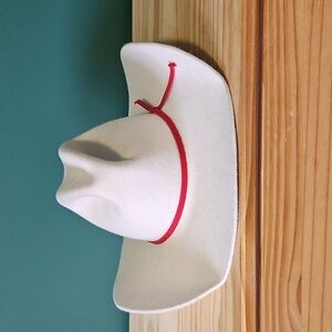 NWOT - Smithbilt White Cowboy Hat